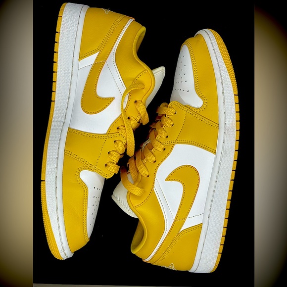 2021 Jordan 1 Low ‘Pollen’ - Picture 1 of 11